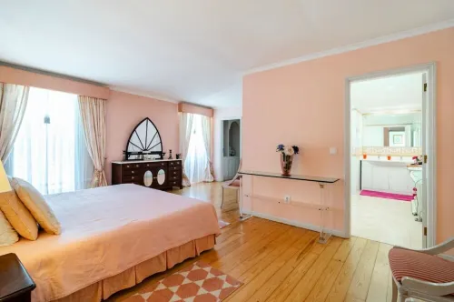 Solar Piedade - 12.500 m2 property with heated pool and sports court