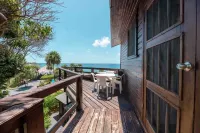 Oceanview Bird's Nest Studio at Paradise Point Hotel di First Bight