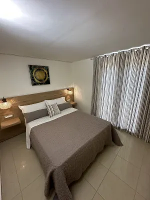 Avithos Beach 2 Mins. Private Pool & Garden. Airport 10 Minutes.