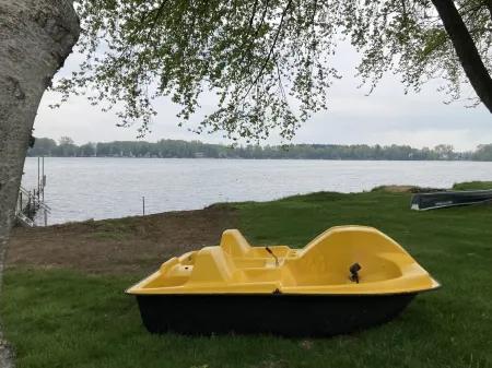 The RandomCabin “On Random Lake”