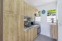 Newly Renovated apartment with swimming pool and ocean view #3