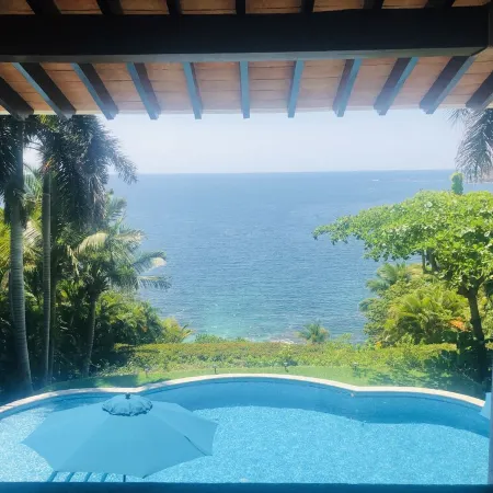 Exclusive Villa with Private Beach and Beautiful  Views to the Pacific Ocean