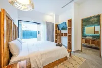 Brand New 7 Bedroom Luxury Villa Prime Location on the South End of Jaco Beach