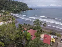 9 Bedroom Luxury Oceanfront Villa South End Of Jaco Beach.