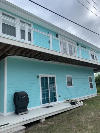 Upstairs 3 Br, 2 Bath Home, 150 Yds from Beach with Beautiful Clear Water.