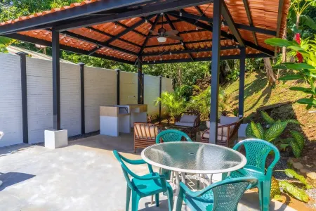 Iguana Apartmentos and Estate - Apartment 3