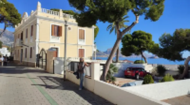 APARTMENT NEW EXCEPTIONAL VIEW ON A COLINNE FACING THE SEA (a swimming pool)