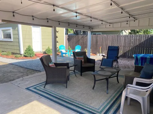 Adorable House in South Denver! Hotels in Englewood