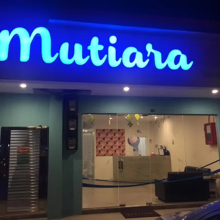 Hotel Pangkor Mutiara Отели рядом с достопримечательностью «Foo Lin Kong Temple»