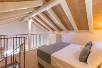 Petrinos Cottage in Dassia, Private pool, A/C, WiFi, 300m to the beach.