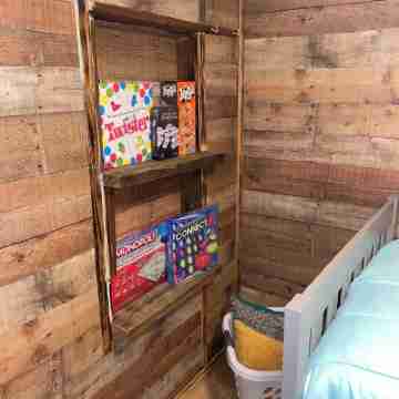 Charming 2-bedroom country house with AC, WiFi in Winter Haven Rooms