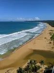 Oceanfront, Hear waves 24/7, 2 bedroom condo w full kitchen, Prime location