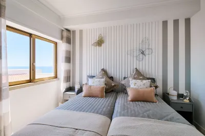 Fantastically beautiful flat directly on the sea with large balcony Hotel in zona Fisherman's Beach