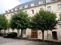 Hôtellerie St-Yves Hotels in Chartres