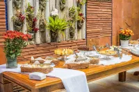 Carlton Plaza Baobá Hotels in Taubate