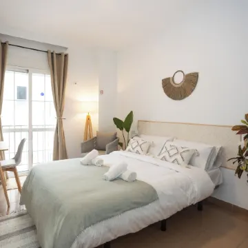 Naim Guest House Nerja