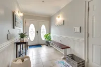 Elegant Tybee Island Townhome, Steps to Beach - 3 stjerner