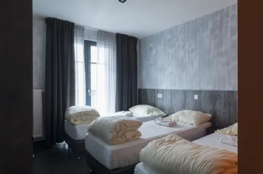 Brxxl 5 City Centre Hostel