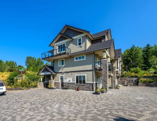 Brookside Inn Boutique Hotel Hotels in Abbotsford
