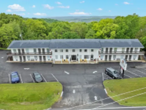 Autumn Creek Branson Hotels in Stone County