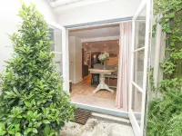 The Snug No 35 West End Hotels in Nailsworth