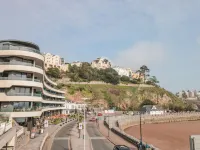 18 Abbey Sands