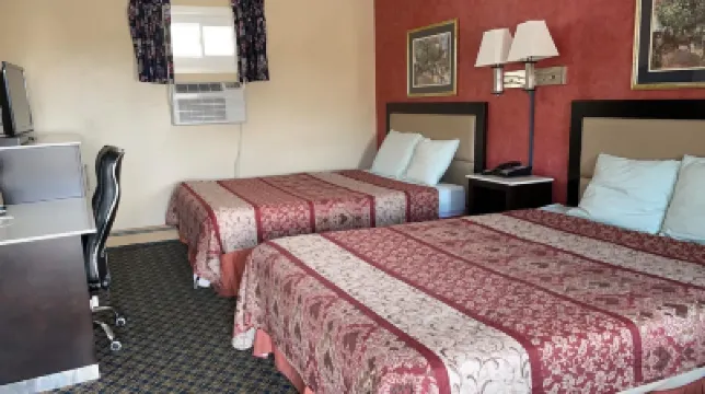 Appalachian Motel Hotels near Mountain Creek Water Park