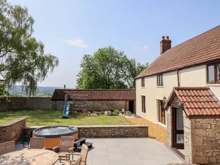 Nempnett Farmhouse Отели в г. Блэдон