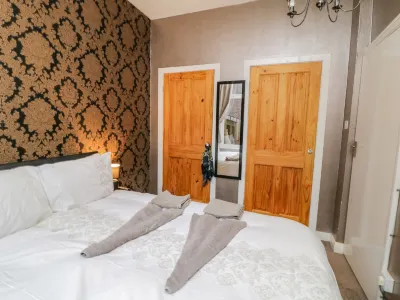Cosy Coastal Holiday Let