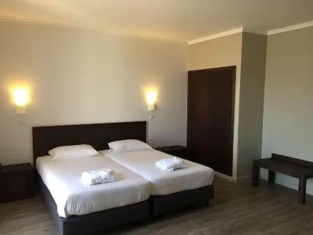 Hotel Euro Moniz Отели в г. Seixal