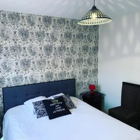 Logis-Hôtel Restaurant Auberge les Vallées du Perche Отели рядом с достопримечательностью «La ferte bernard rue alfred»