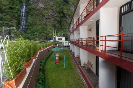 Sangay Spa Hotel Отели рядом с достопримечательностью «Prana Spa»