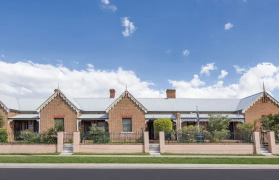 寧加納傳統房屋公寓