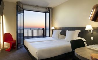 Les Flots - Hôtel et Restaurant Face à l'océan - Châtelaillon-Plage