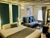 Logis Hotel Oasis Hotels in Saint-Thomas-de-Courceriers