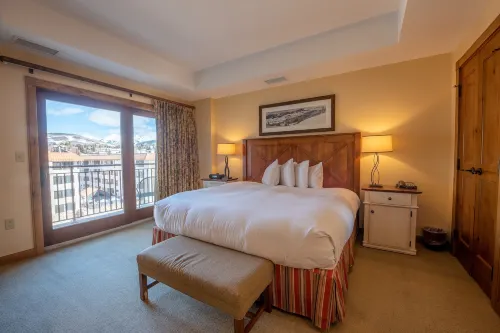 Comfortable Studio Efficiency Unit With Balcony Over Mountaineer Square Condo - No Cleaning Fee! Hotels in Mount Crested Butte
