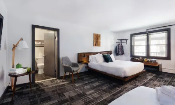 Main and Mountain Hotels in 