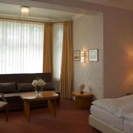 Hotel Schmidt Отели рядом с достопримечательностью «Нинштедтен»