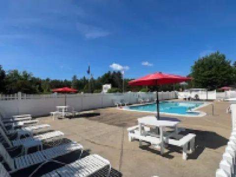 Saco River Motor Lodge & Suites Hotels in Conway