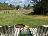 Mary's Lakeview - Limit 10 4 Bedroom Home by Redawning Hotels in Sebago