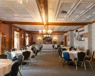 Winthrop Arms Hotel Restaurant Logan Airport - Ocean View