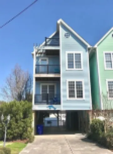 Blue Dolphin 6 Bedroom Home by RedAwning