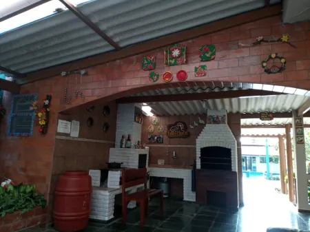 "RECANTO DO SOSSEGO " Villa in Cond. Closed 50 minutes from SP Отели в г. Майринки