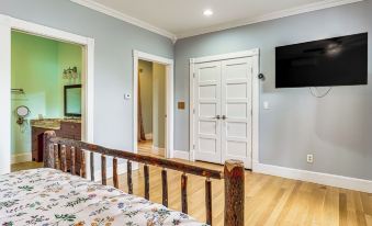 Ski, Hike & Fish: Modern Rutland Home