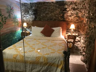 Luxury Vacation Suite/Free WIFI/Incredibly Private - Gated Hôtels à : 