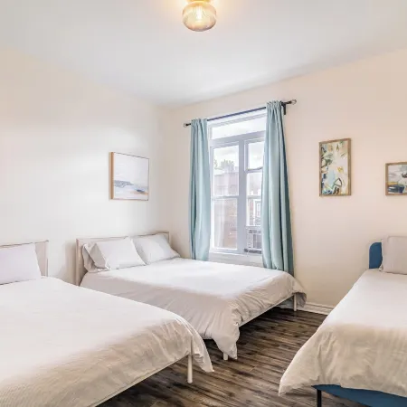 Chez Mont Royal Apartments Отели рядом с достопримечательностью «Майл Енд»