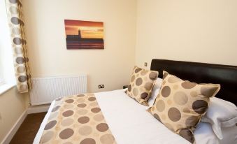 Harbourside Apartments with Private Parking