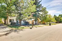 Cottage w/ Furnished Deck: 1 Mi to Dtwn Craig!