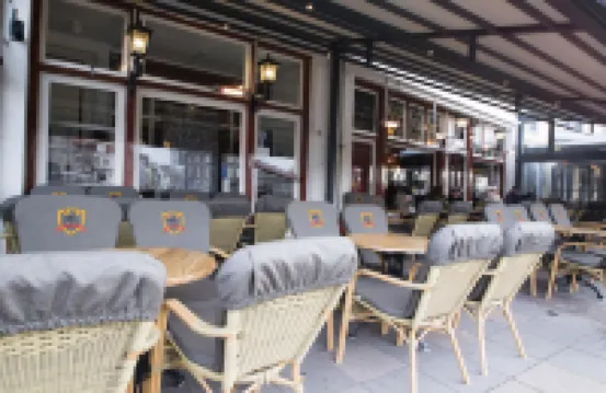 德堡武豪華咖啡廳與酒店