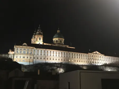 Pension Babenberger Отели в г. Ибс-на-Дунае